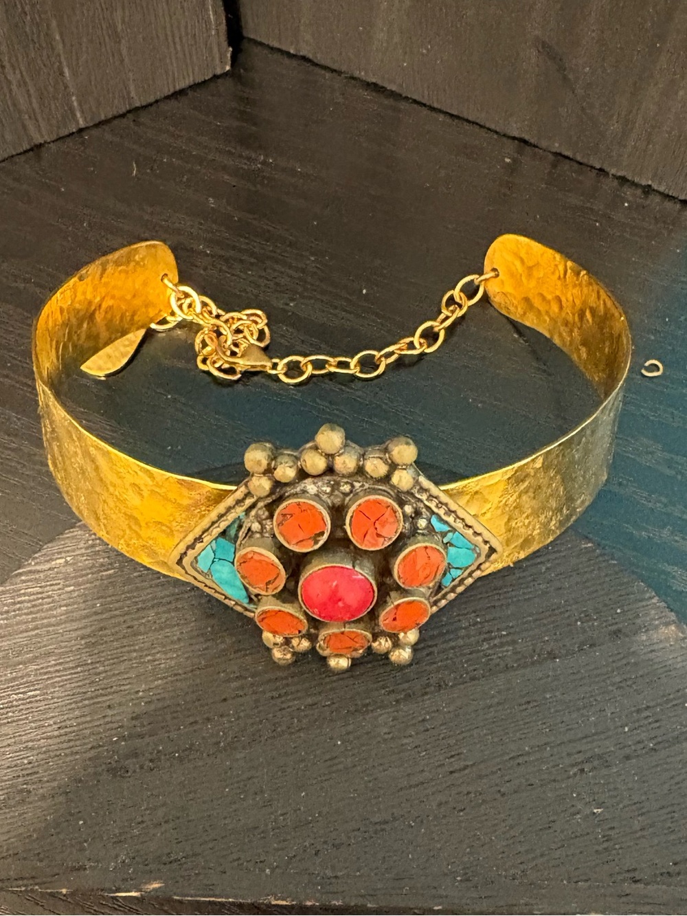 Devon Leigh medallion choker necklace coral chips orange red blue gold tone